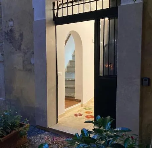 Bottega Augustea Duplex In Monti Apartment Rome