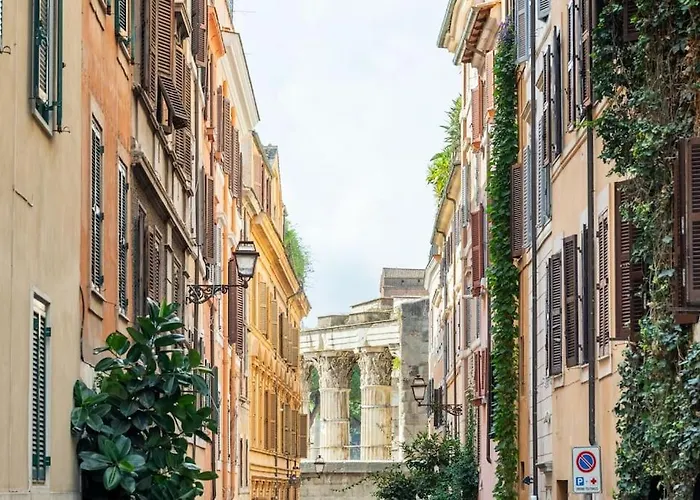 Bottega Augustea Duplex In Monti Rome